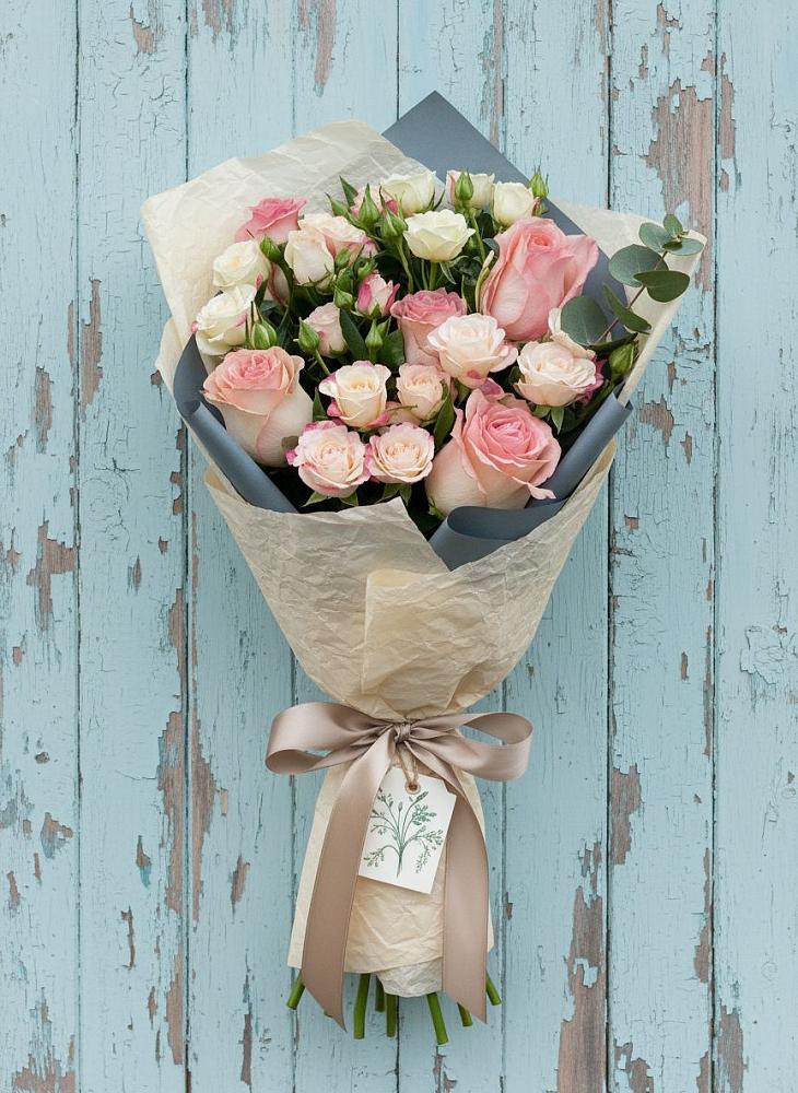 Букет цветов из: Розы в Гизель