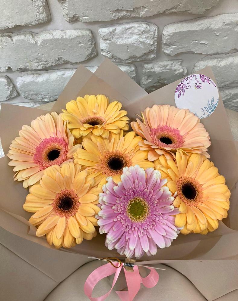 Букет цветов из: Герберы в Гизель