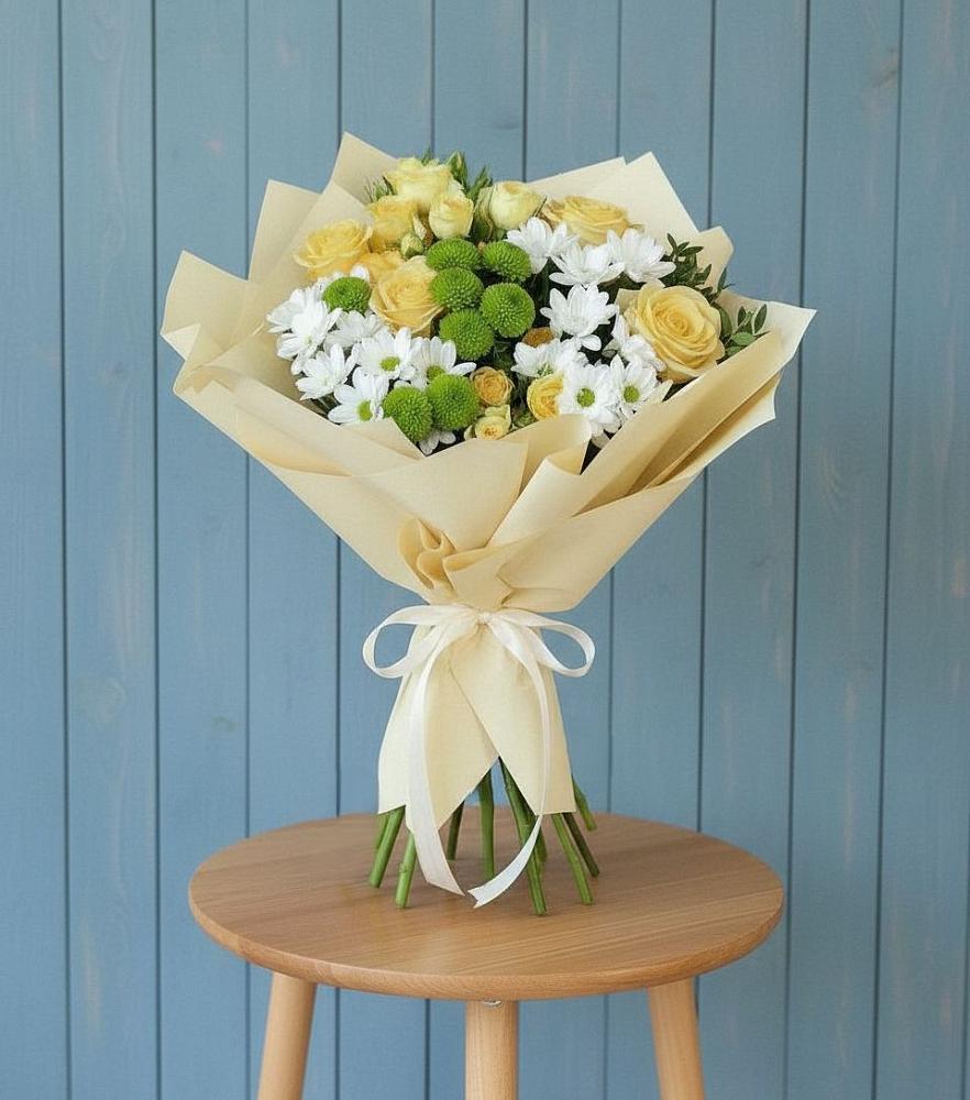 Букет цветов из: Хризантемы и Розы в Гизель