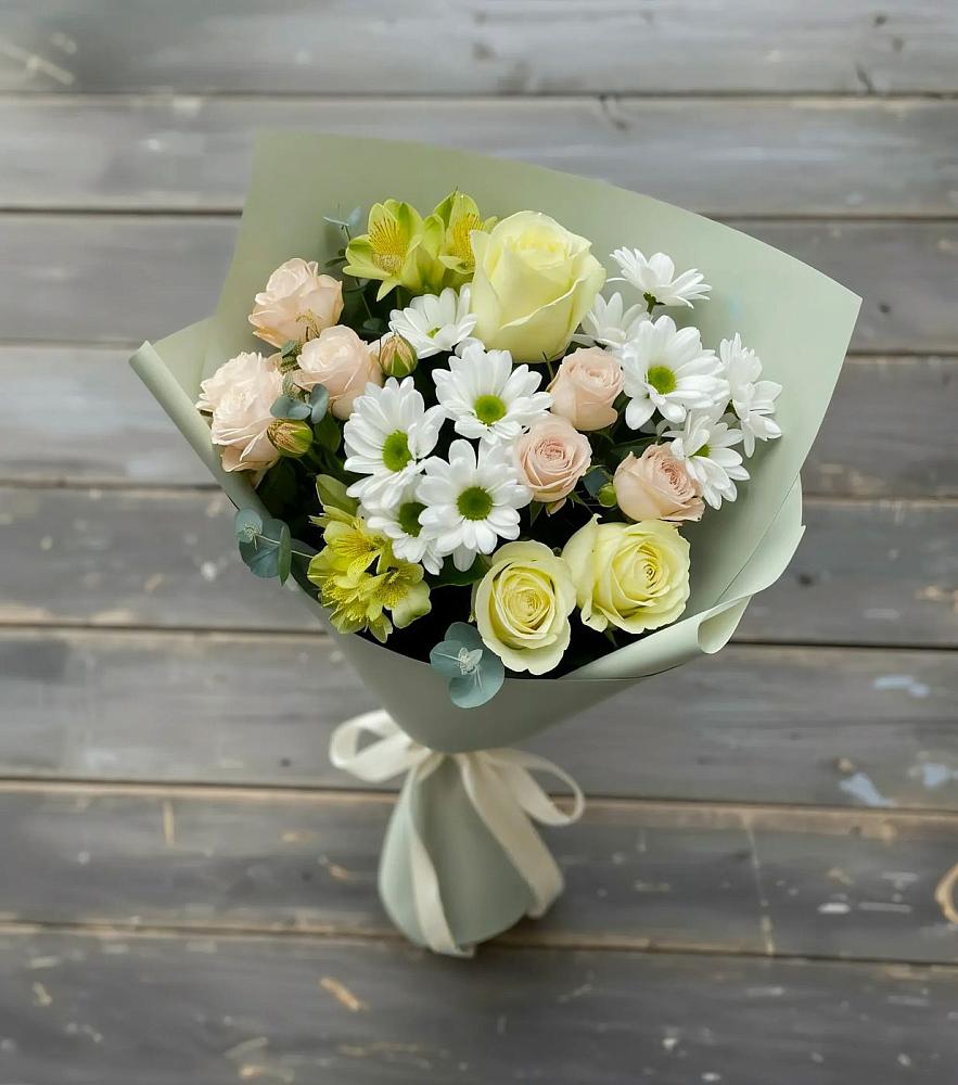 Букет цветов из: Альстромерии, Розы и Хризантемы в Гизель