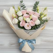 Букет цветов из:  Лизиантусы в Гизель