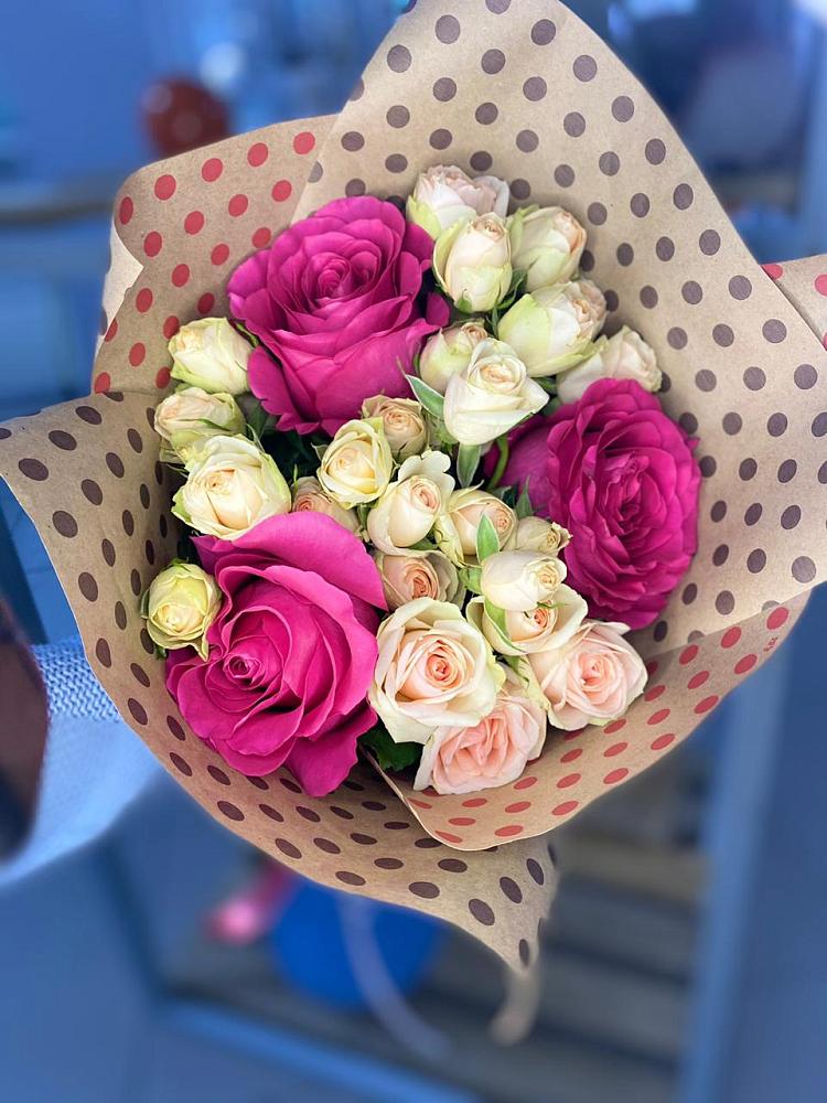 Букет цветов из: Розы в Гизель