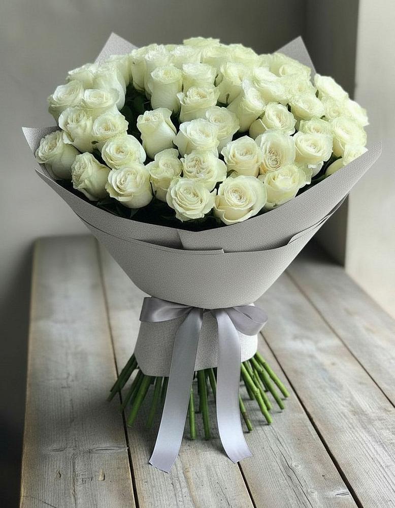 Букет 35 Белых роз в Гизель