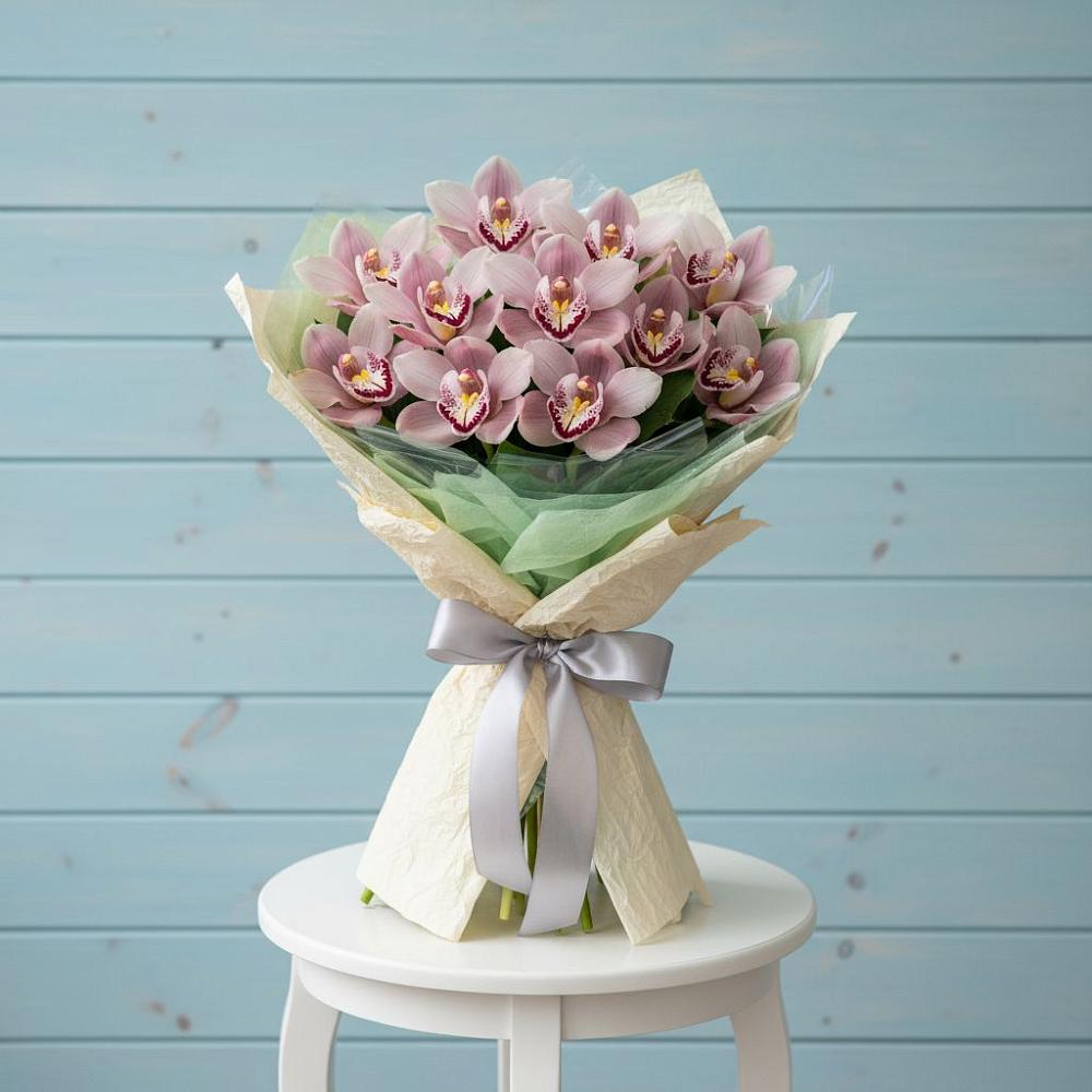 Букет цветов из: Орхидеи и Розы в Гизель