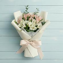 Букет цветов из:  Альстромерии в Гизель