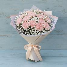 Букет цветов из:  Гвоздики в Гизель