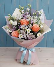 Букет цветов из:  Лизиантусы, Розы, Альстромерии и Гипсофила в Гизель