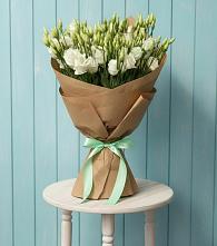 Букет цветов из:  Лизиантусы в Гизель