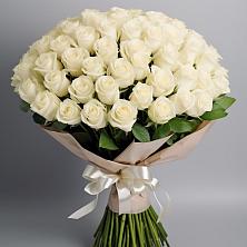 Букет 101 беля роза Белоснежка в Гизель
