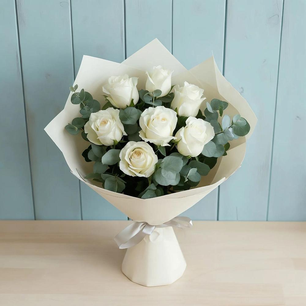 Букет Белые розы в Эвкалипте в Гизель
