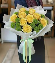 Букет цветов из:  Хризантемы и Розы в Гизель