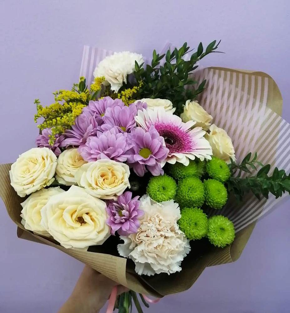 Букет цветов из: Хризантемы, Розы, Гвоздики и Герберы в Гизель