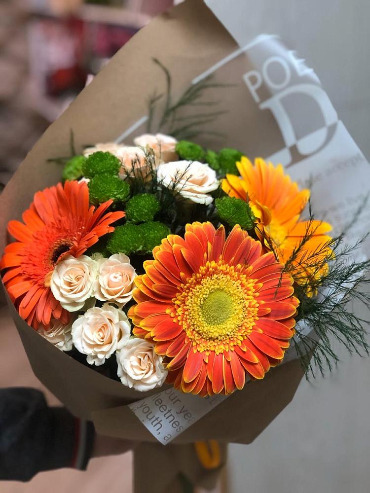 Букет цветов из: Герберы, Хризантемы и Розы в Гизель
