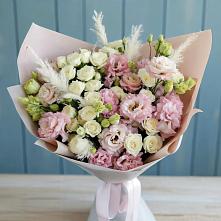 Букет цветов из:  Альстромерии и Розы в Гизель