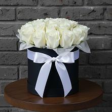 Цветочная композиция из Розы в шляпной коробке в Гизель