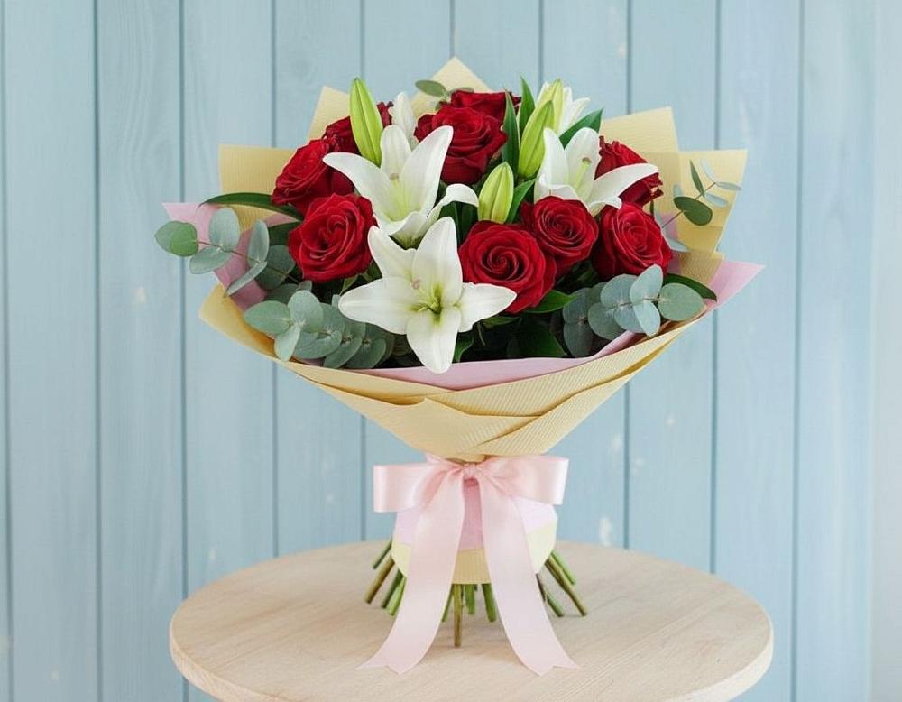 Букет цветов из: Лилии и Розы в Гизель
